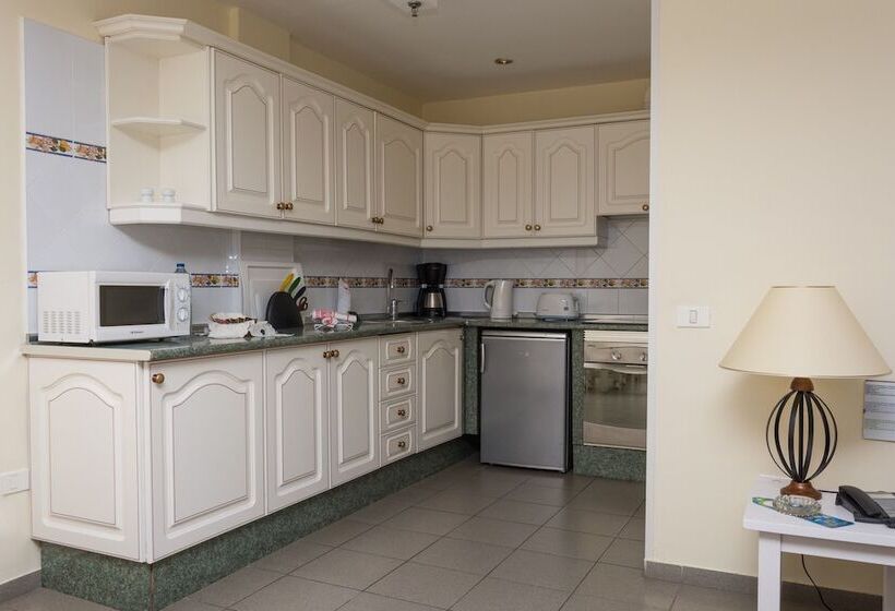 דירת נוחות 2 חדרים, Club Tarahal