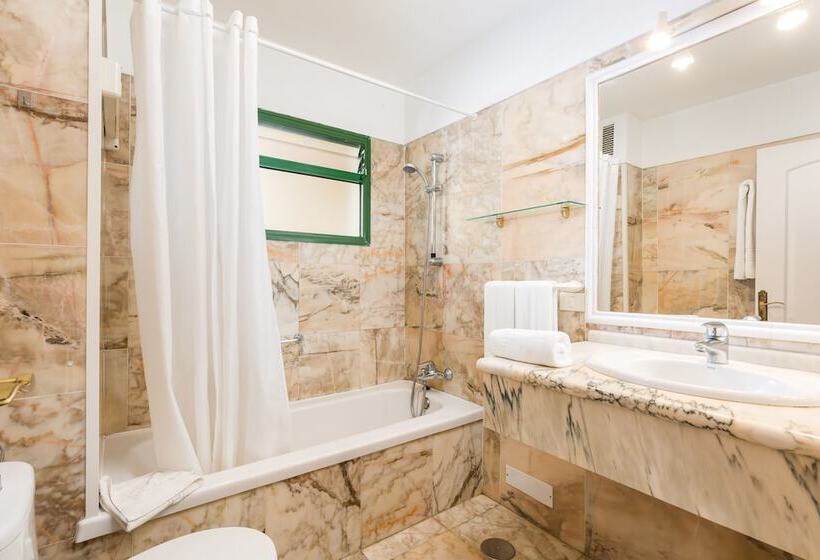 דירת נוחות 2 חדרים, Club Tarahal