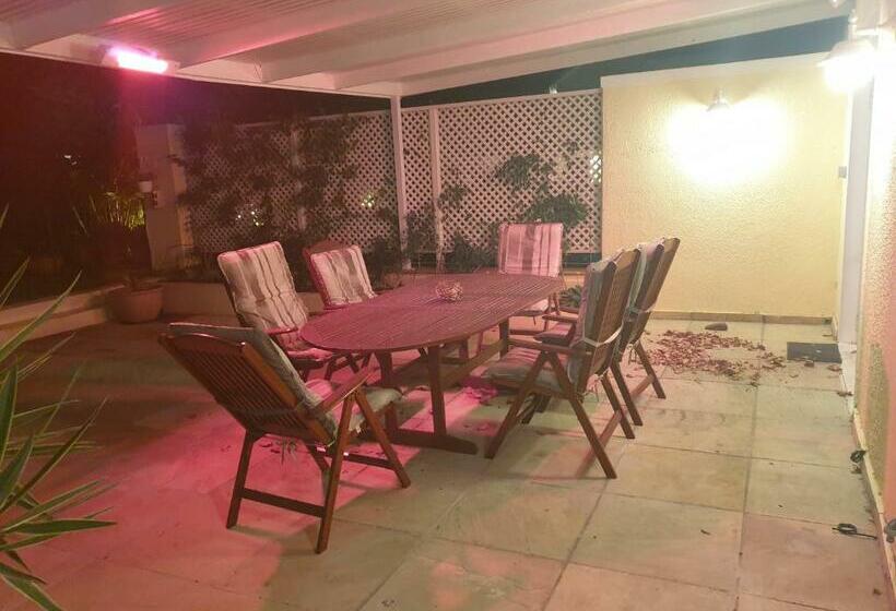 منزل غرفتين نوم, Constantia Cottages