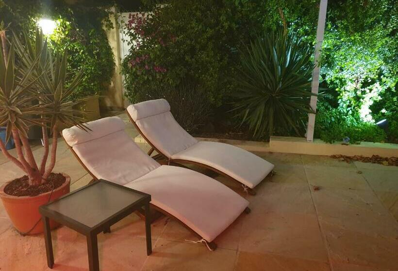 2间卧室的房子, Constantia Cottages