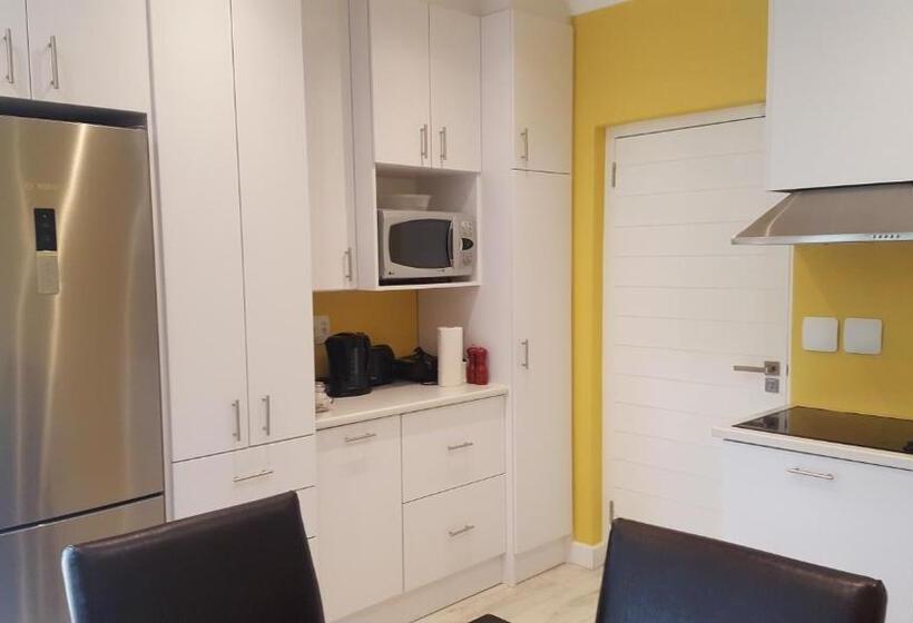 带1个卧室的带阳台的公寓, Constantia Cottages