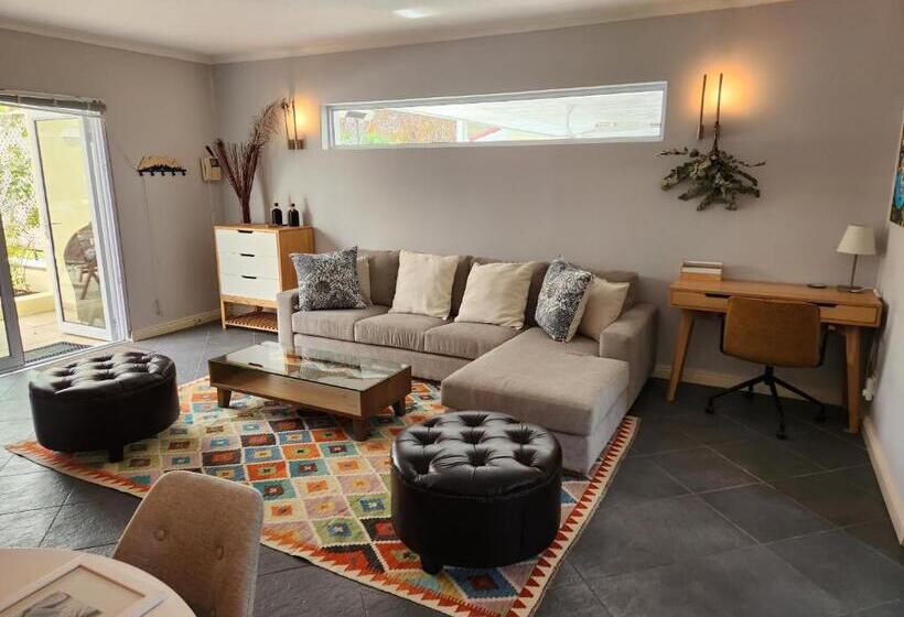 2间卧室的房子, Constantia Cottages