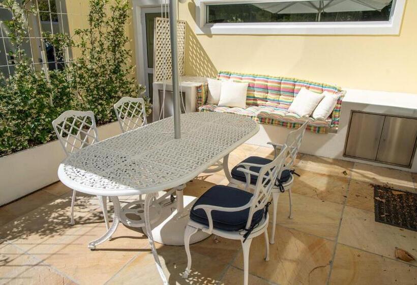 带1个卧室的带阳台的公寓, Constantia Cottages