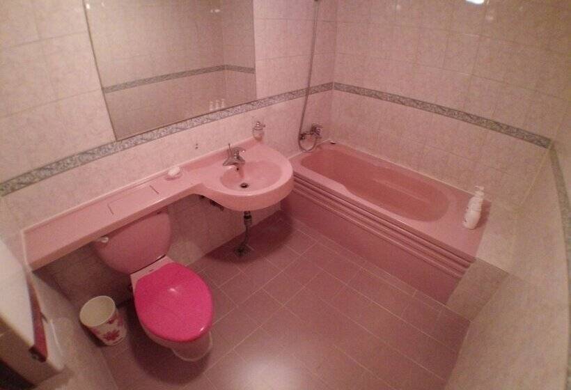 Quarto Deluxe, Apple House Mini