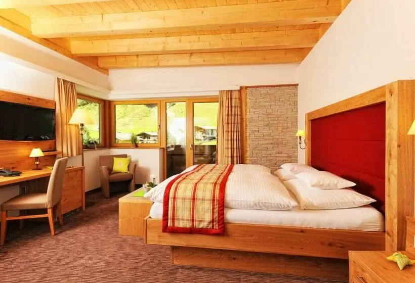Deluxe Room Mountain View, Barbarahof Saalbach