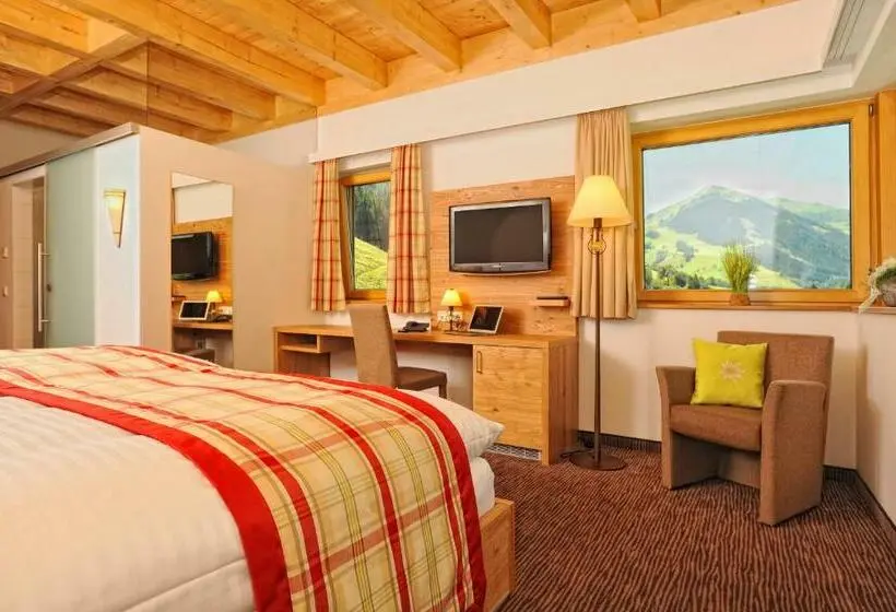 Deluxe Room Mountain View, Barbarahof Saalbach