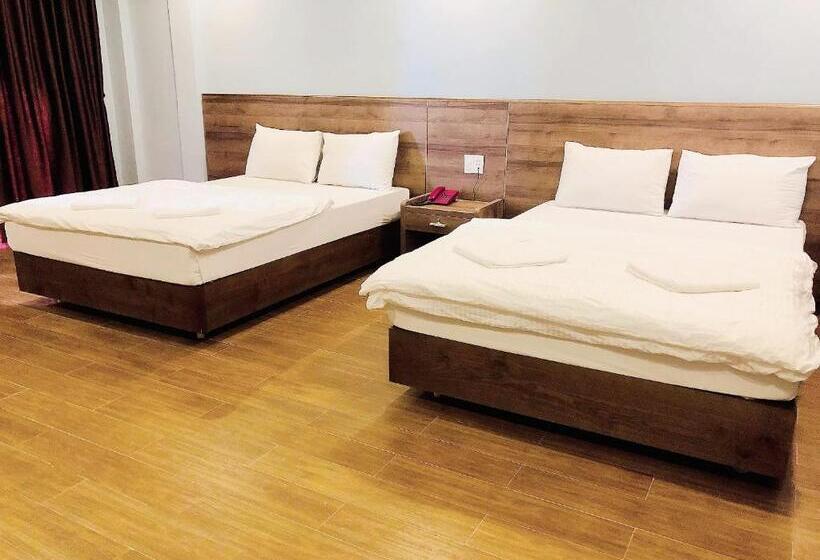 اتاق استاندارد چهار تخته, Binh Duong 2