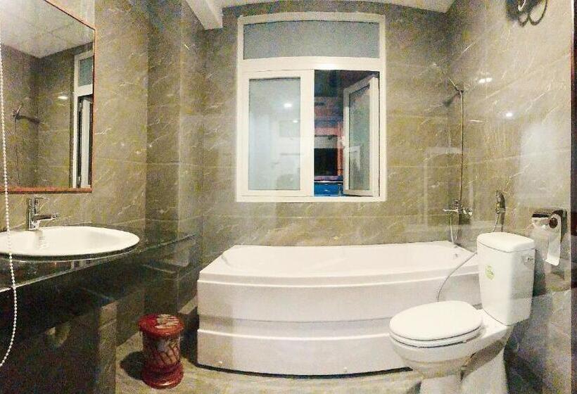 اتاق استاندارد چهار تخته, Binh Duong 2