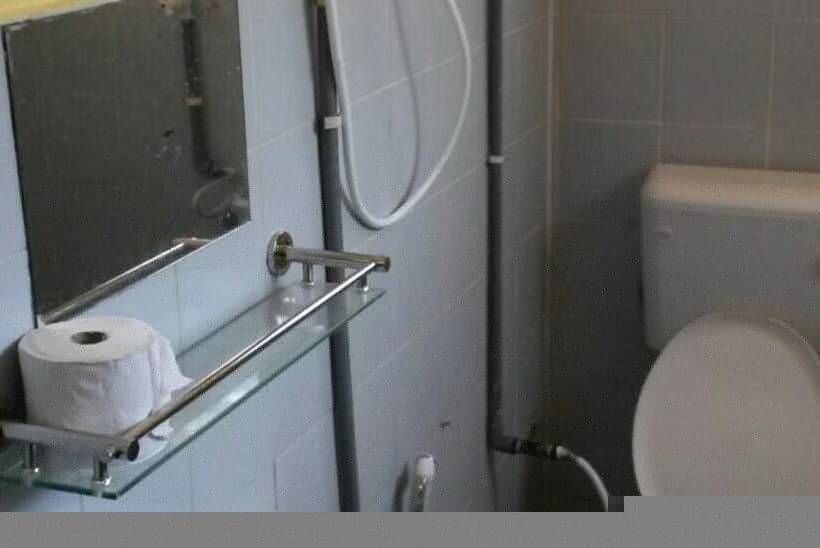 غرفة قياسية حمام مشترك, De Chempedak 1