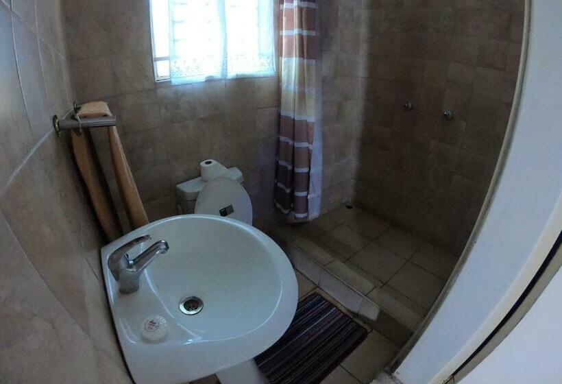اتاق اکونومی, Golden Days Lodge