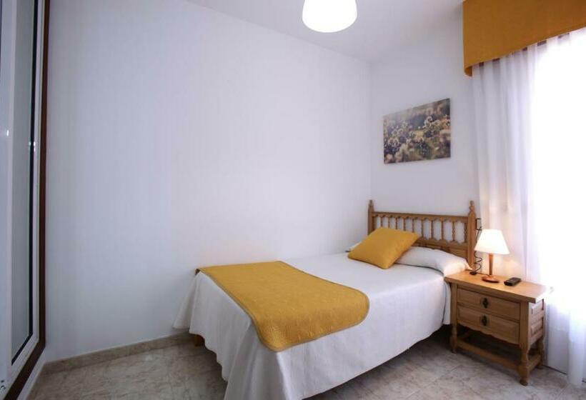 اتاق یک تخته با تراس, Hostal San Roque