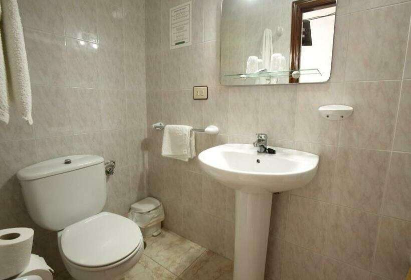 اتاق یک تخته با تراس, Hostal San Roque