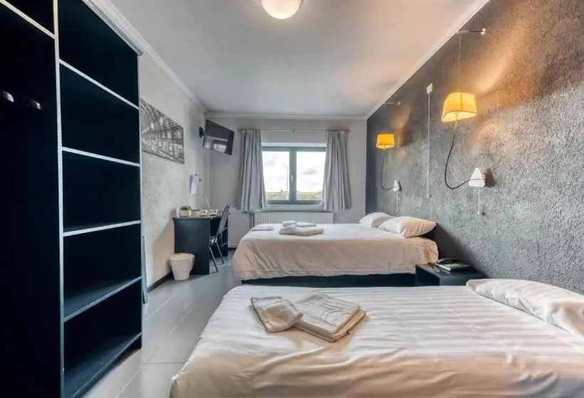 Classic Kolmen Hengen Huone, Hôtel De La Gare