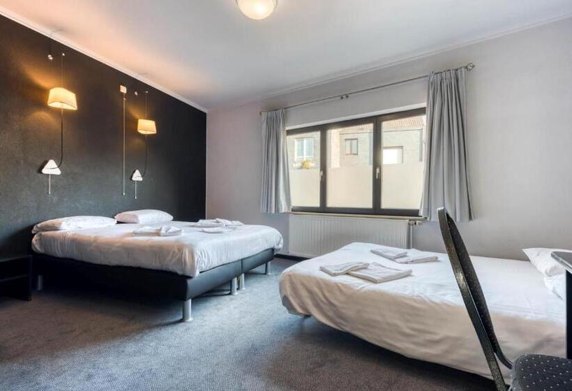 Трехместный Номер Классика, Hôtel De La Gare