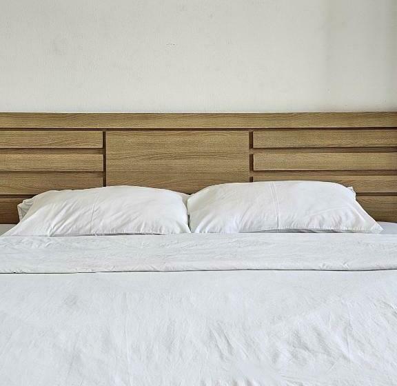 Номер Стандарт, Sawairiang Place