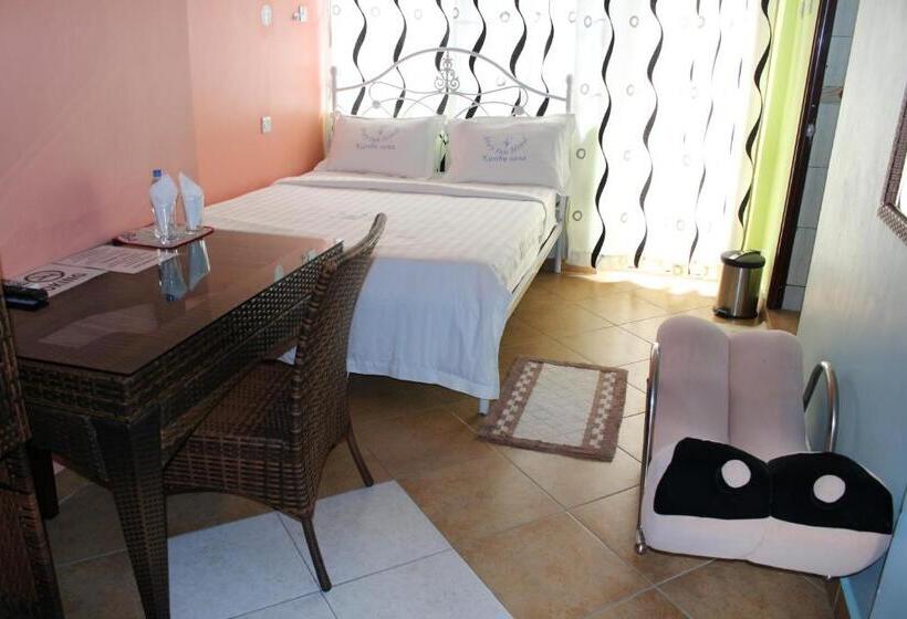 اتاق لوکس با بالکن, Stay Inn