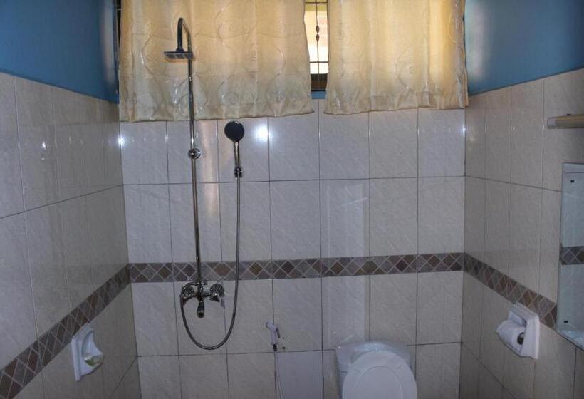 اتاق لوکس با بالکن, Stay Inn