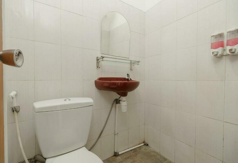 Президентский Люкс, Green Apple Residence Near Sarinah Mitra Reddoorz