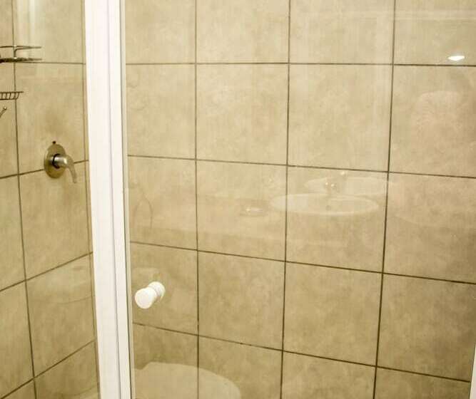 חדר משפחתי, Die Herehuis