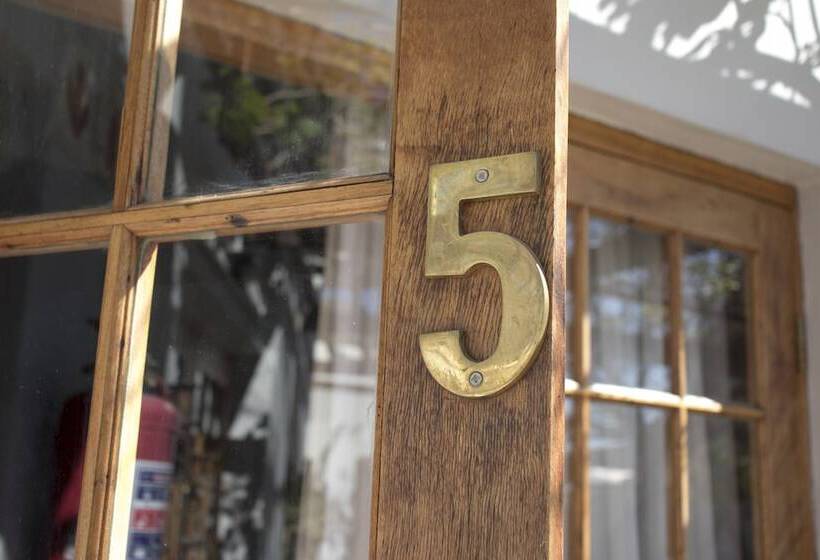 חדר דלוקס, Die Herehuis