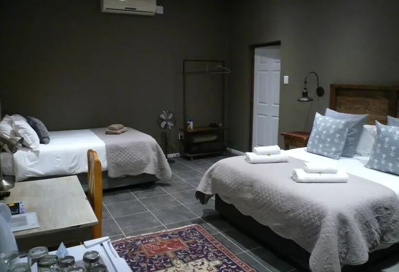 プールの見えるデラックスルーム, Die Herehuis