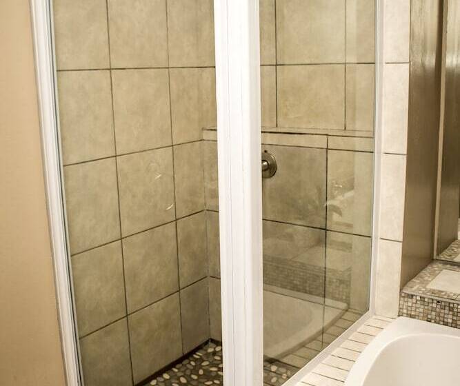 חדר משפחתי, Die Herehuis