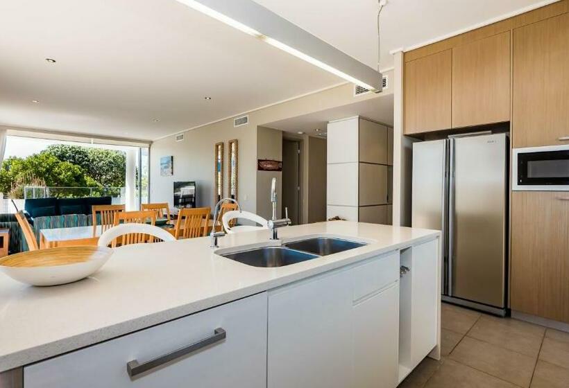 آپارتمان 3 خوابه, White Shells Luxury Apartments