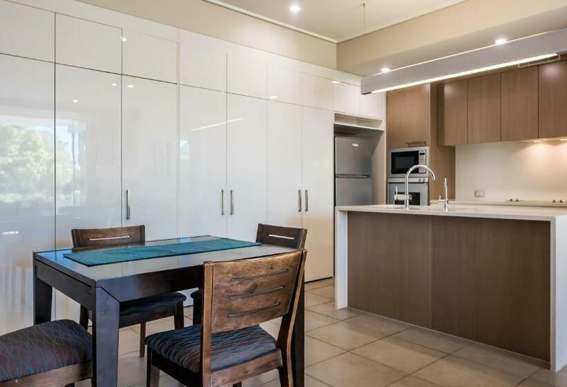 Апартаменты 2 Спальни с Бассейном, White Shells Luxury Apartments