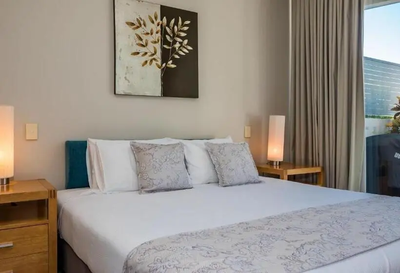 2 Bedroom Apartment with Pool, White Shells Luxury Apartments