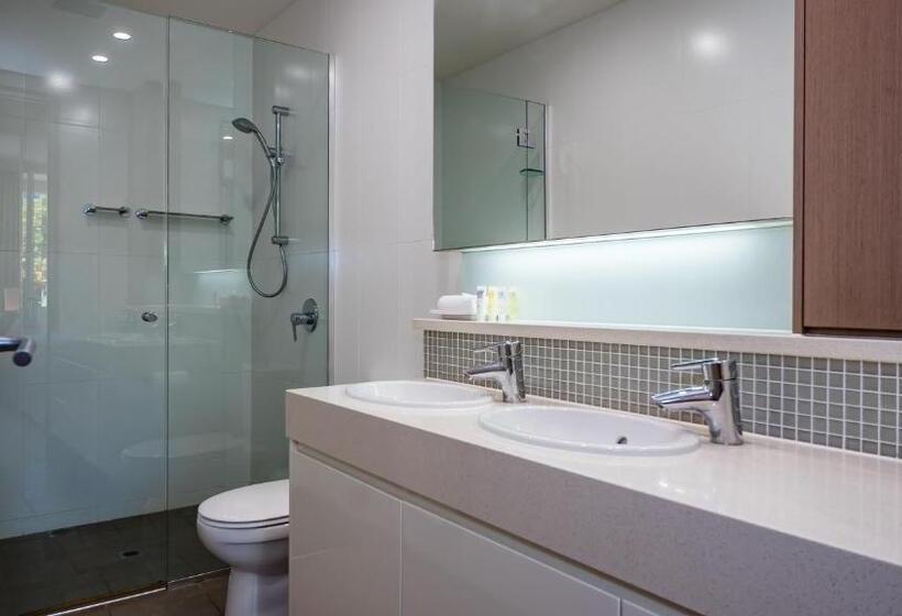 2침실 아파트 풀장구비, White Shells Luxury Apartments