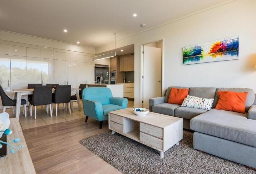 آپارتمان 2 خوابه, White Shells Luxury Apartments