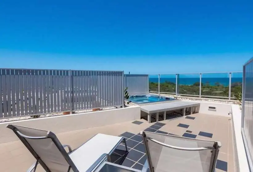آپارتمان 3 خوابه, White Shells Luxury Apartments