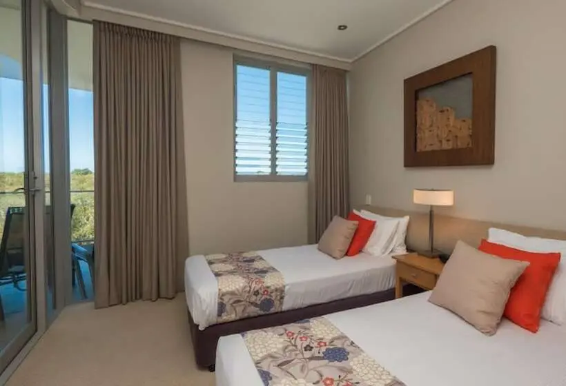 , White Shells Luxury Apartments