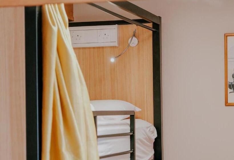 Bed in Shared Room with Shared Bathroom, Canbe Garden Lane Backpackers