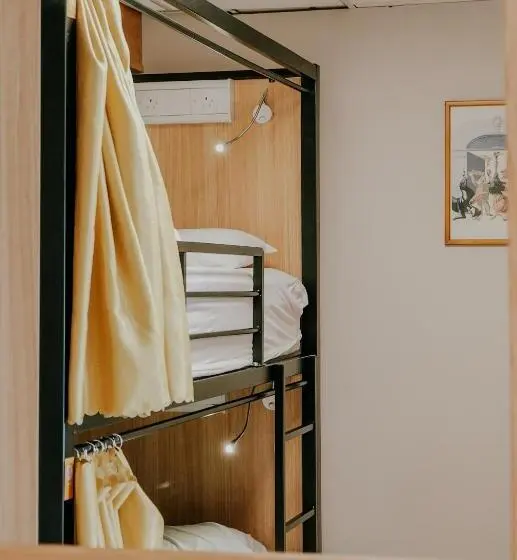 Bed in Shared Room with Shared Bathroom, Canbe Garden Lane Backpackers