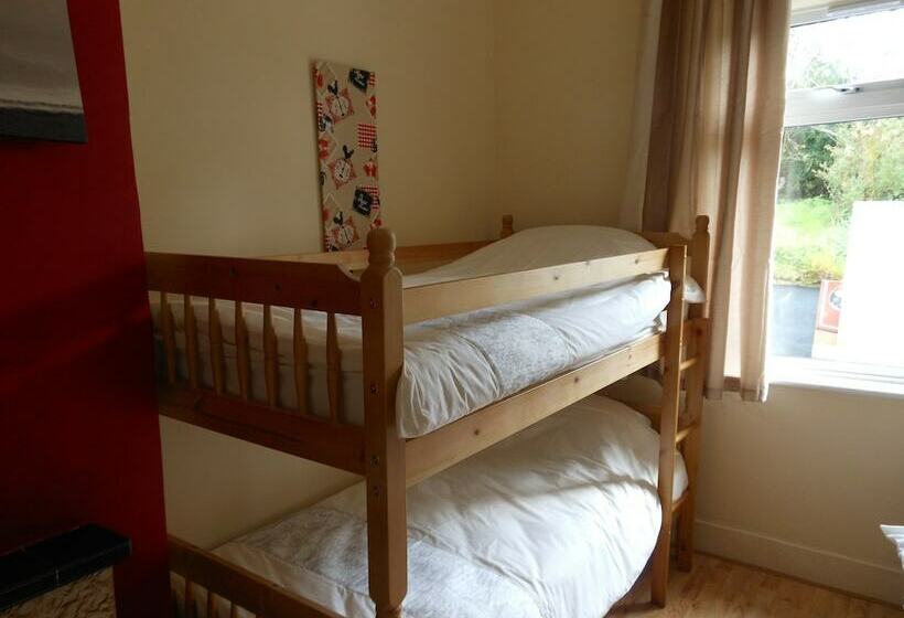 共用房间的床, Loughcrew Megalithic Centre   Hostel