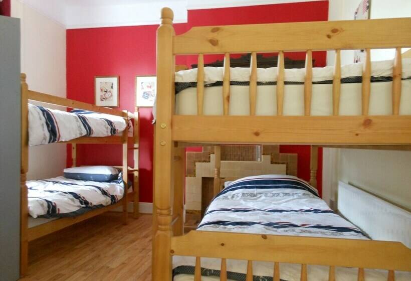 共用房间的床, Loughcrew Megalithic Centre   Hostel