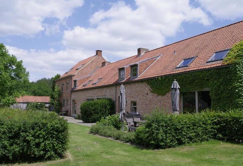 غرفة قياسية, 15 Inn