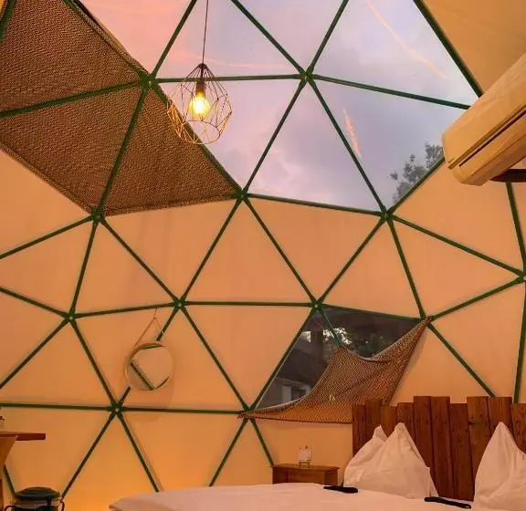 Standard Tent, Das Franzl   Bett & Brot