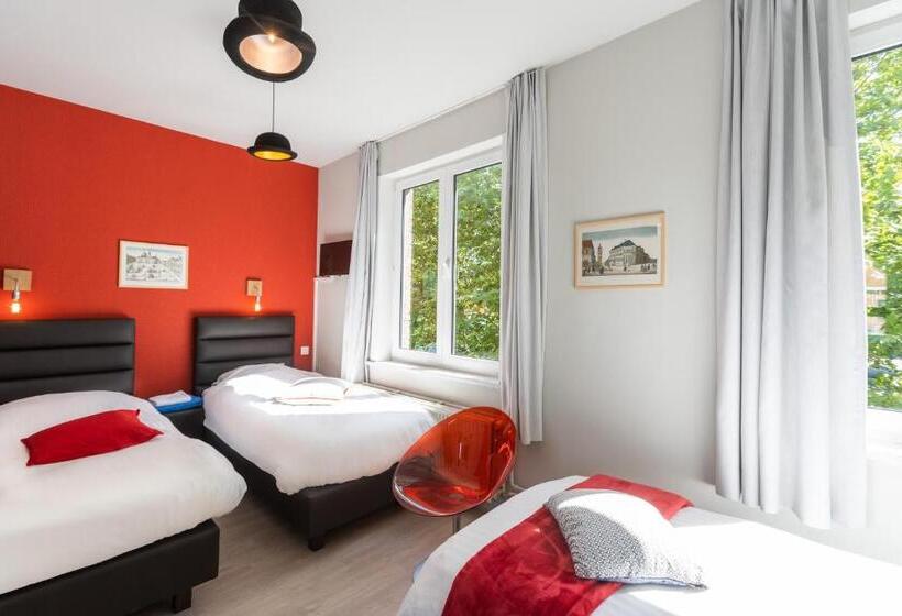 غرفة قياسية ثلاثية, Fred&breakfast