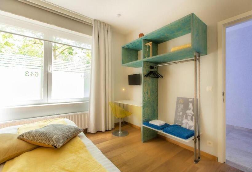 غرفة قياسية, Fred&breakfast