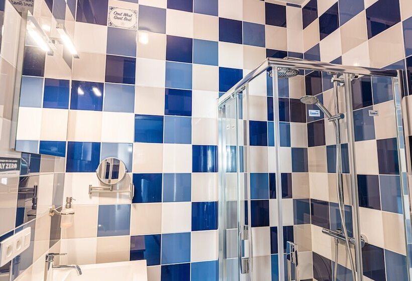 غرفة قياسية مزوَّدة بتراس, Fred&breakfast