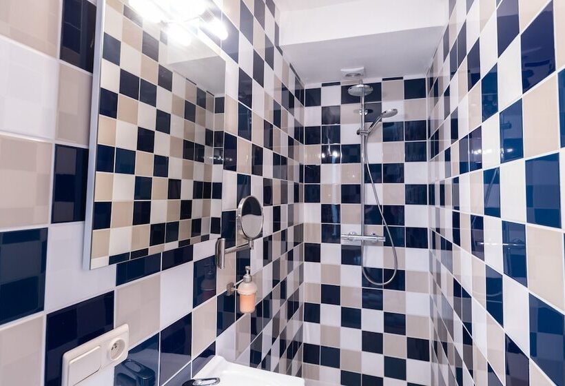 غرفة قياسية, Fred&breakfast