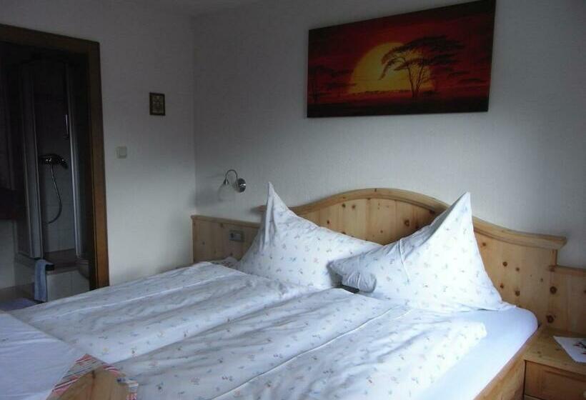 スタンダードトリプルルーム, Haus Morgensonne