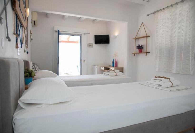 스탠다드 트리플 룸, Camares