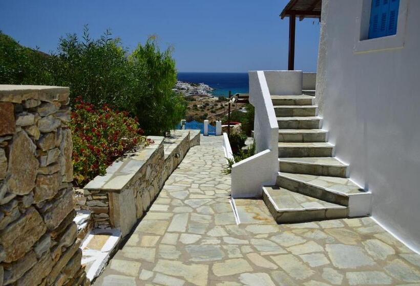 스탠다드 스튜디오 바다 전망, Camares