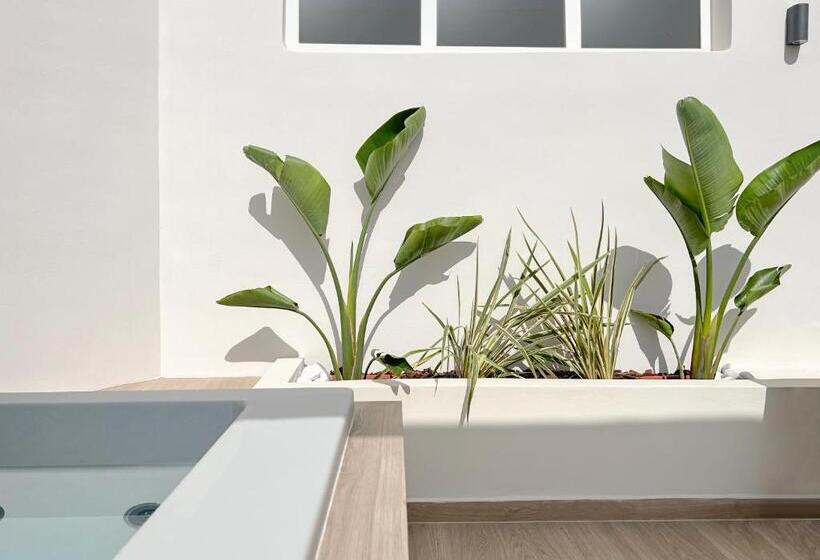 Люкс с гидромассажем, Alexia Beach