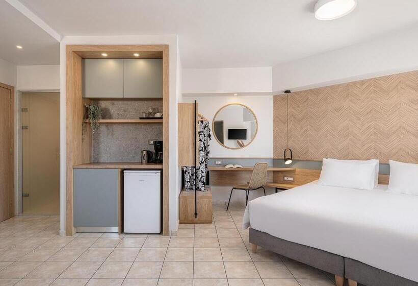 Номер Deluxe с Балконом, Alexia Beach