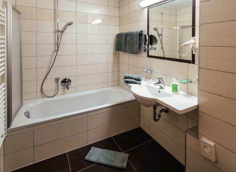 コンフォートルーム, Alpenroyal