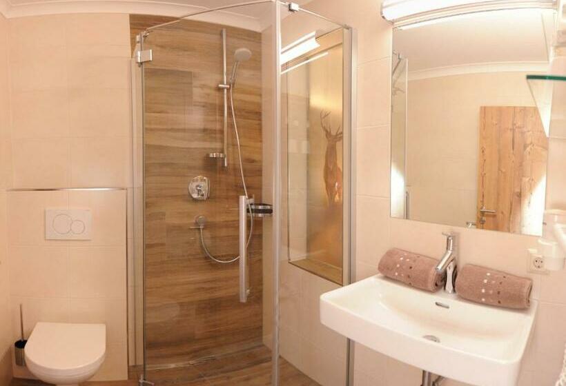 غرفة قياسية مزوَّدة بشُرفة, Birkenhof